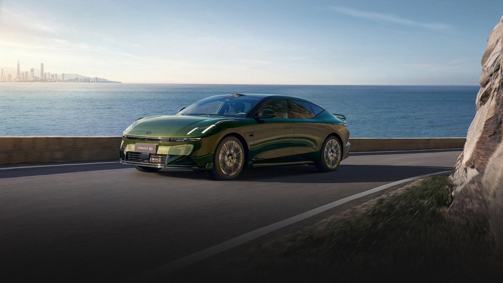 Lynk & Co 10 EM-P – Luxury Plug-in Hybrid Fastback Sedan