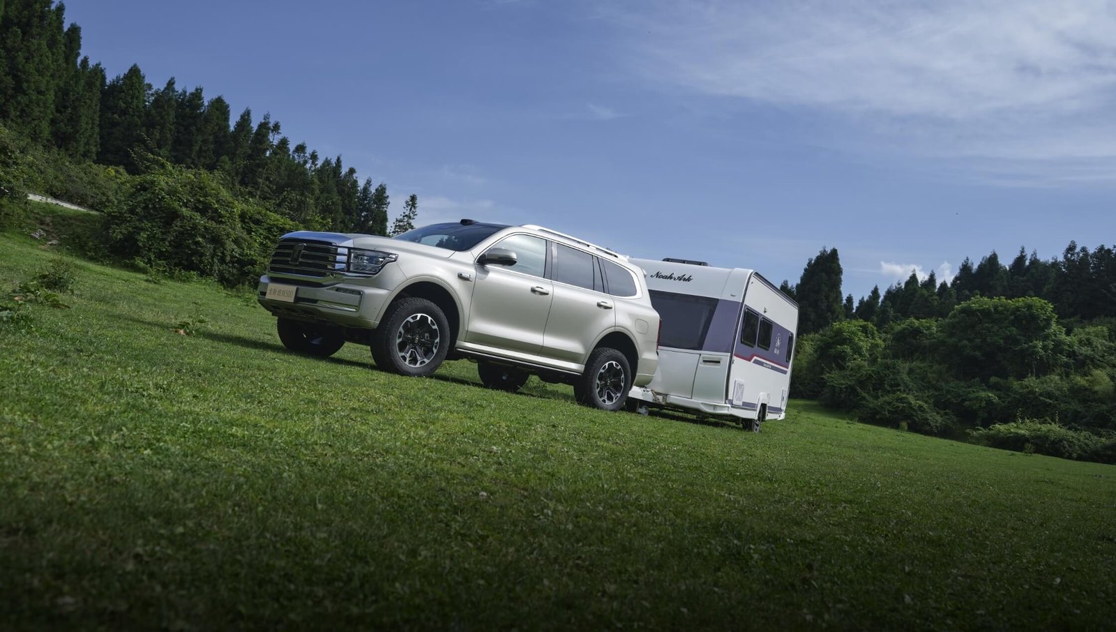 TANK 500 Hi4-Z Hybrid SUV | Flagship Luxury Off-Road Power