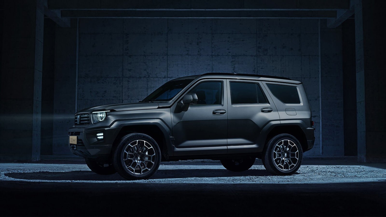 TANK 700 Hi4-T Hybrid SUV | Flagship Luxury Off-Roader